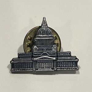 Vintage Washington DC United States Capitol Building Silver Tone Lapel Pin
